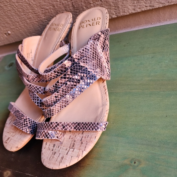 Donald Pliner Kaluse snake print slides kitten heels size 7.5 - Picture 5 of 10